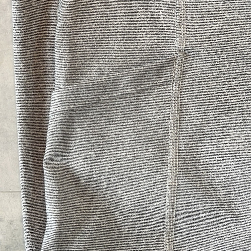 Banana Republic Athletic leggings / side pockets Light Grey NWOT Size L - Picture 4 of 12